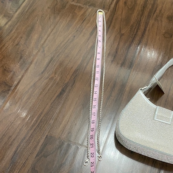 Elegant Silver Women's Shoulder Bag Purse - Picture 15 of 15